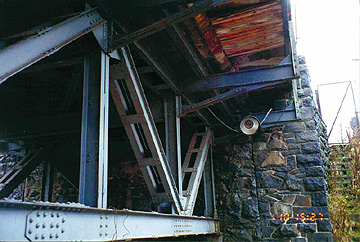 Stra&szlig;enbr&uuml;cke in Blankenstein
